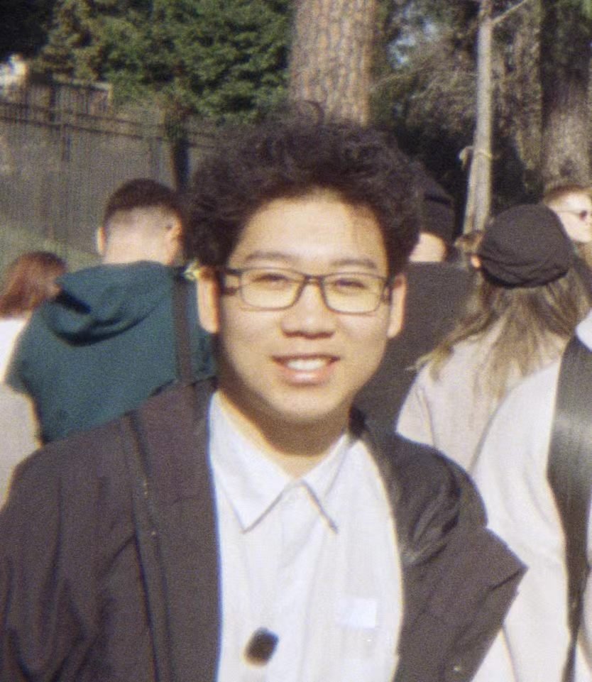 陈镇男旅行途中的生活照片
